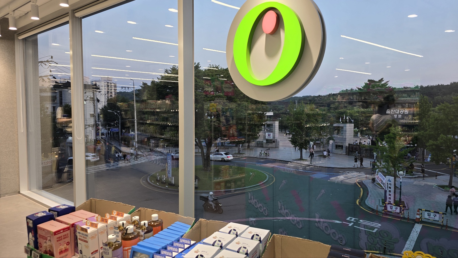 올리브영 3층에서 내려다본 모습