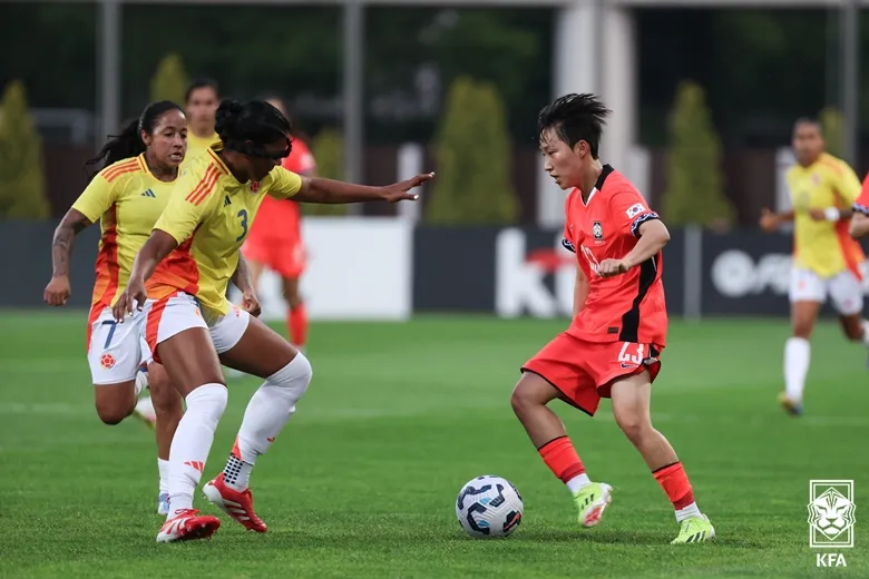 2025 여자축구대표팀 콜롬비아 1차전 결과 &ndash; 박수정 데뷔전&amp;#44; 김민정 PK 선방에도 0-1 패배