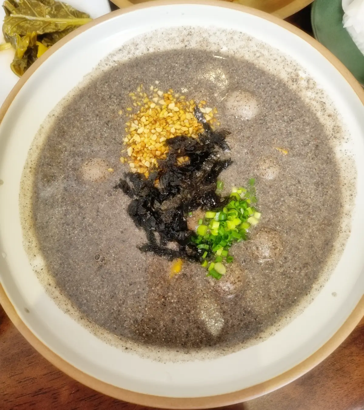 흑임자-옹심이-수제비