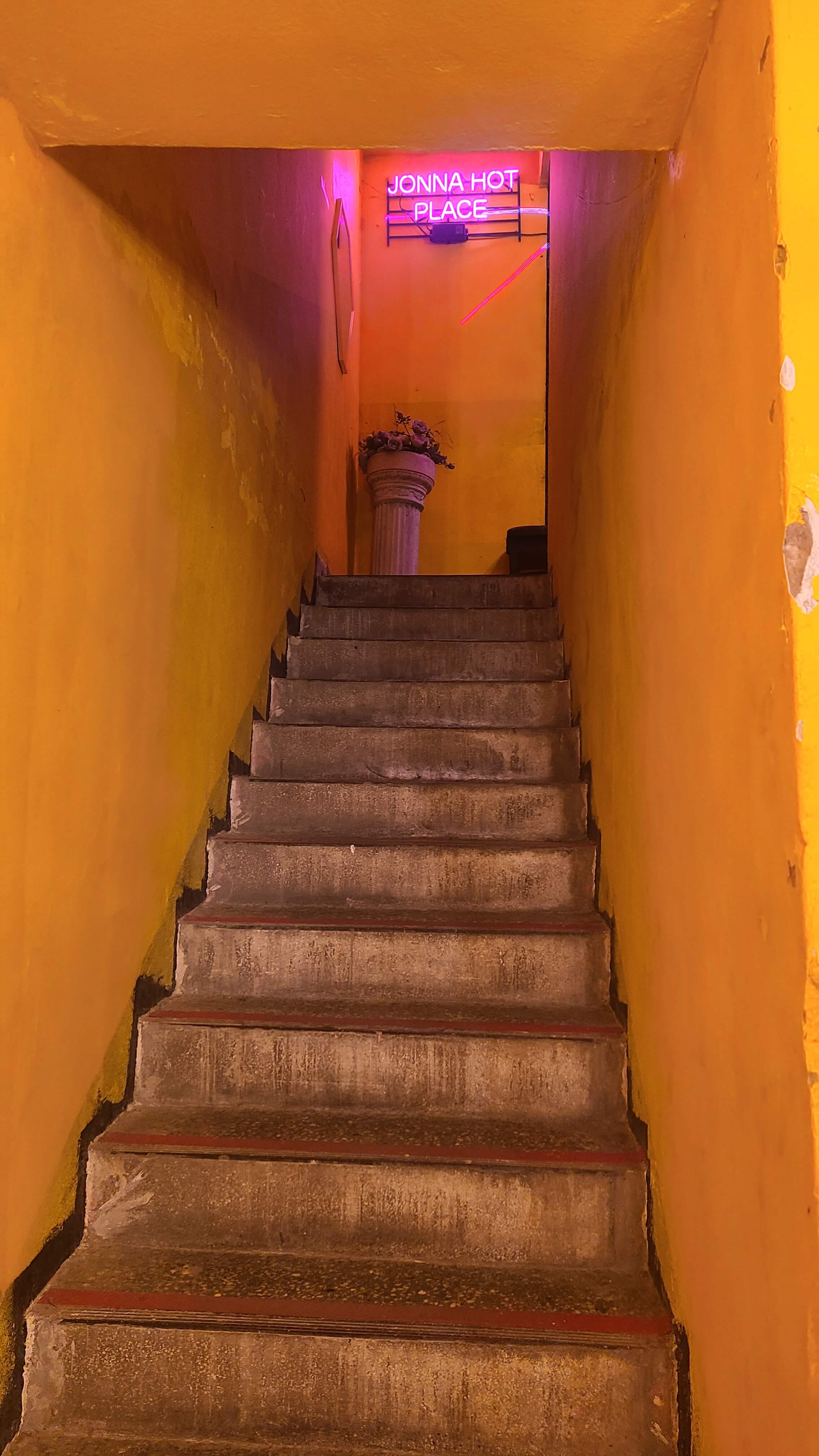 불란서찐빵-2층-계단