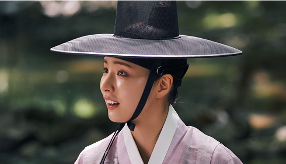 세작-매혹된-자들-신세경