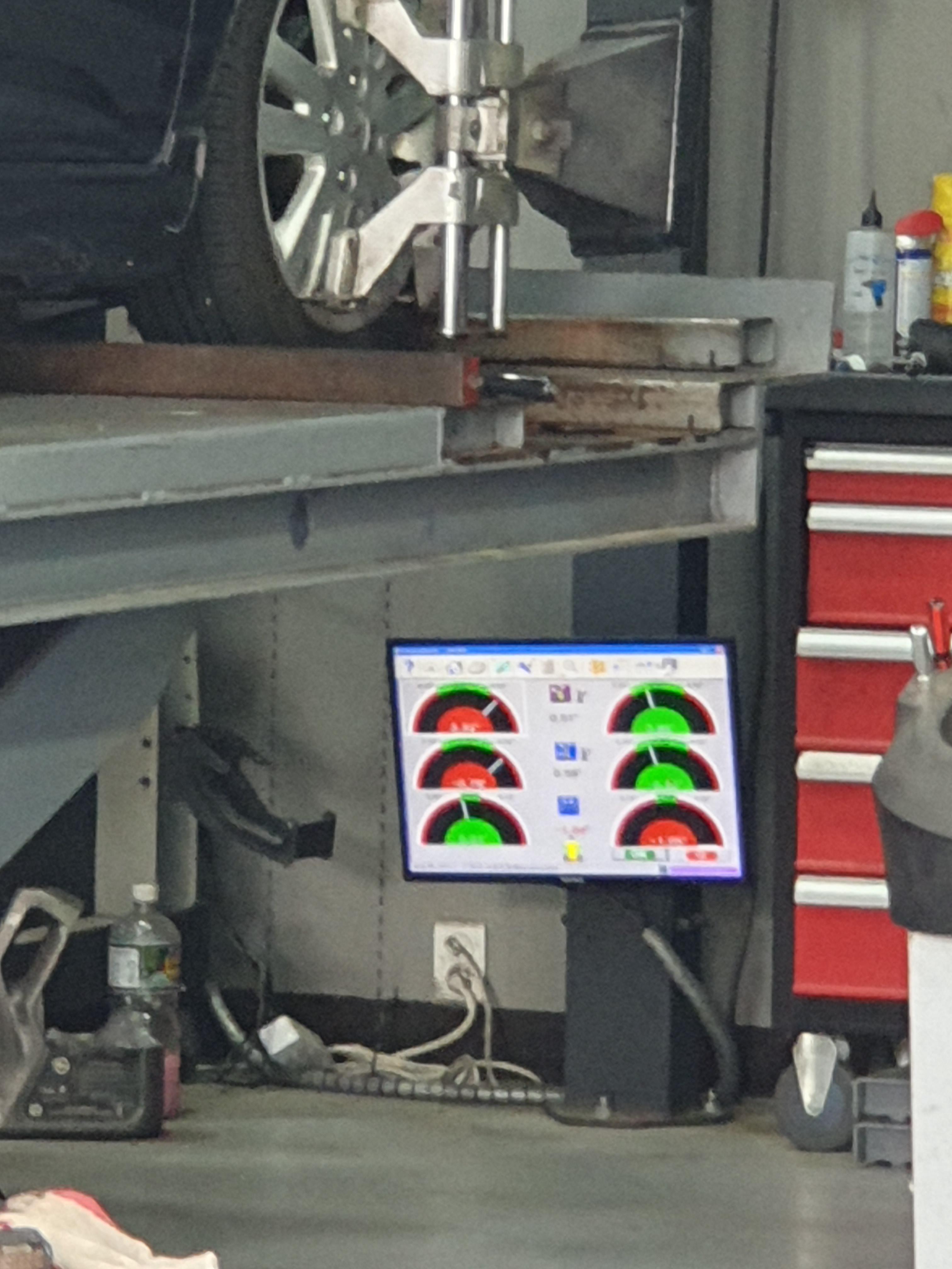 스파크 얼라이먼트 결과값 확실히 오른쪽으로 쏠렸구나 ㅜ.ㅜ;