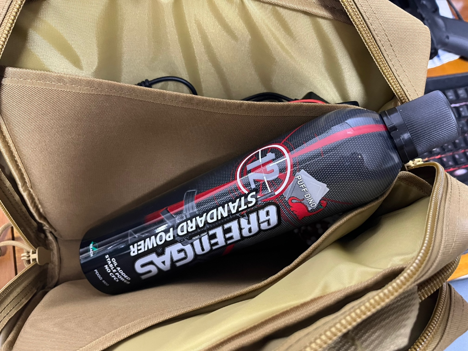 충전가스&amp;#44; 전동건 충전기 수납 가능 2