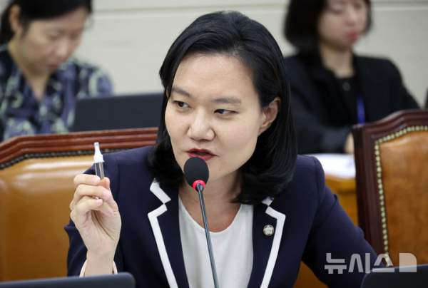 김남희 국회의원 나이 프로필 학력 고향 경력 지역구 사무실 근황 총정리