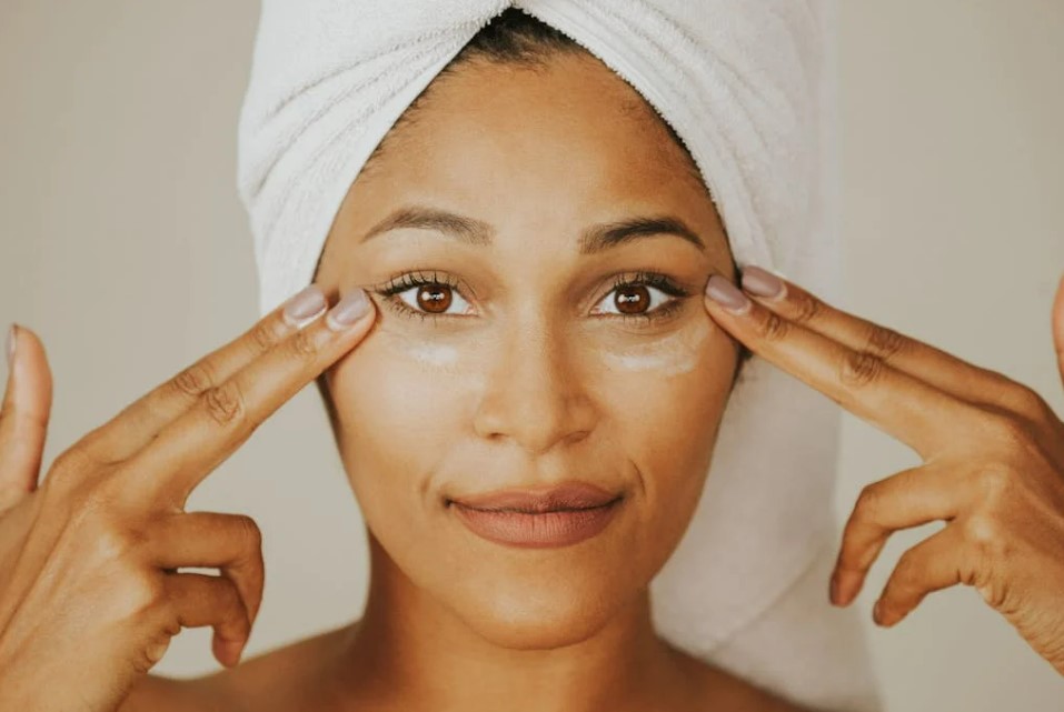 클렌징 밤 완전 정복! 피부에 순하고 메이크업은 말끔하게 지우는 비결