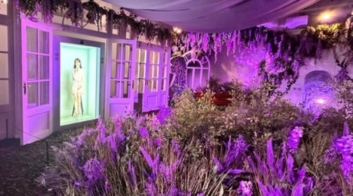 아이유 순간 전시