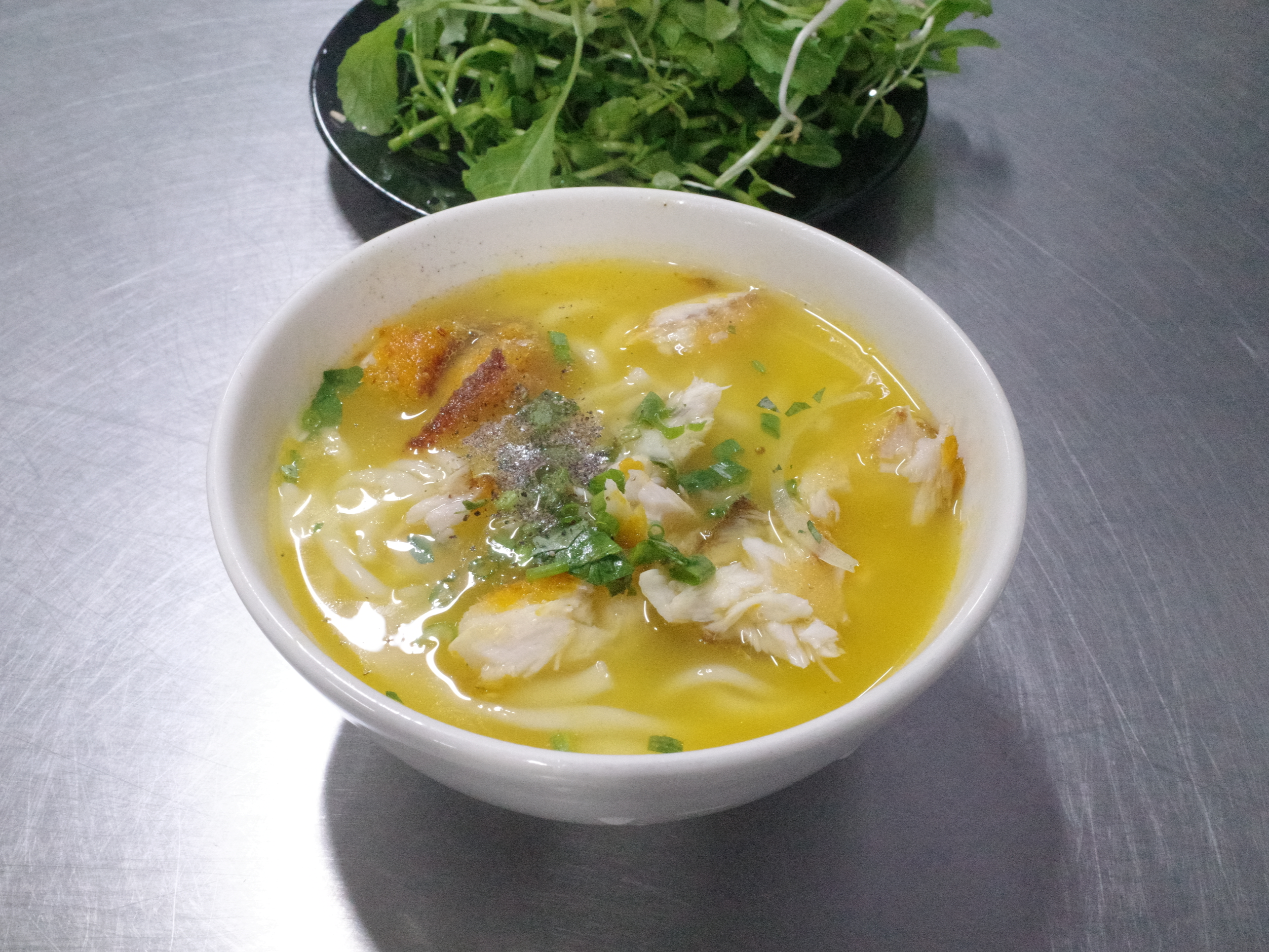 B&aacute;nh Canh C&aacute; L&oacute;c Ch&uacute; La 기본 쌀국수 사진