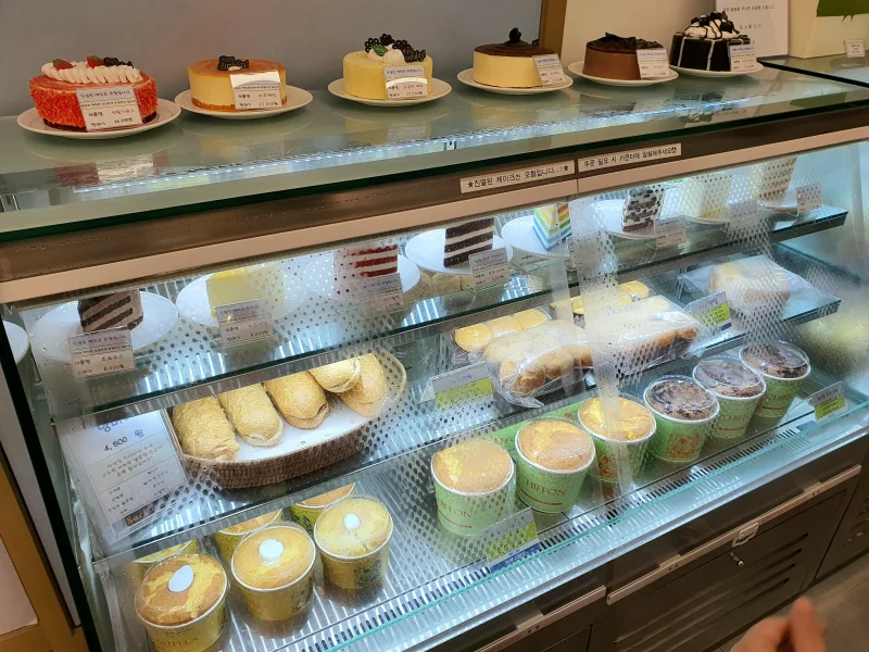 서프커피 케이크