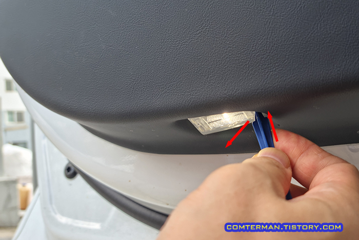 테슬라 모델3 하이랜드 퍼들 램프 분리