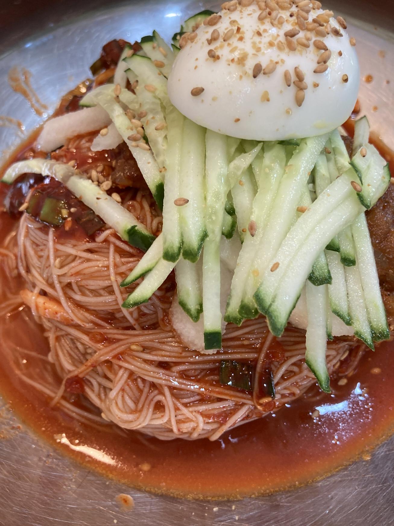 비빔냉면