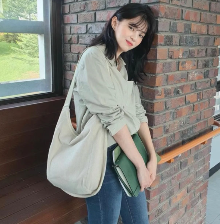 한소희 얼굴 피어싱