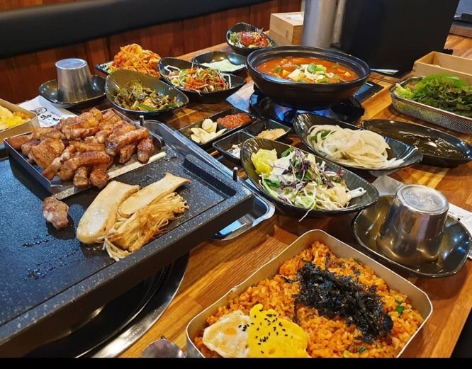육개월 익산본점