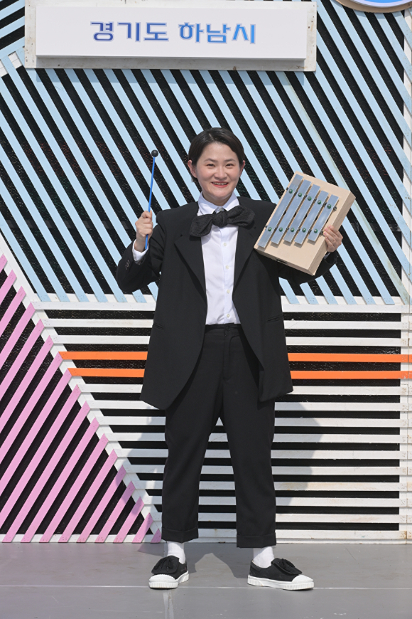 방송인 김신영이 '전국노래자랑' 하남시 편을 통해 시청자들과 첫 만남을 갖는다. [사진=KBS]