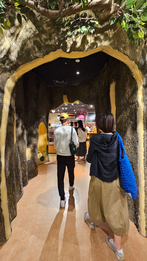 일본 오사카 가볼 만한 곳 도토리공화국 / 지브리 굿즈 / 도톤보리 신사이바시 파르코 6층