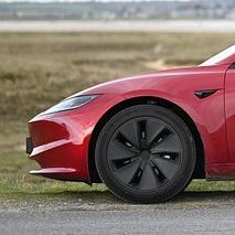 일론 머스크 창당이 테슬라 주가에 미치는 영향