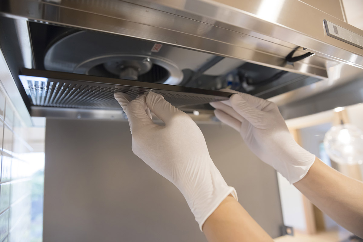 주방 후드 청소와 렌지후드필터 기름때 제거 방법