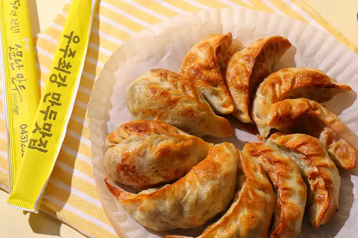 생생정보 만두 고기만두 핵폭탄만두 김치만두 맛집