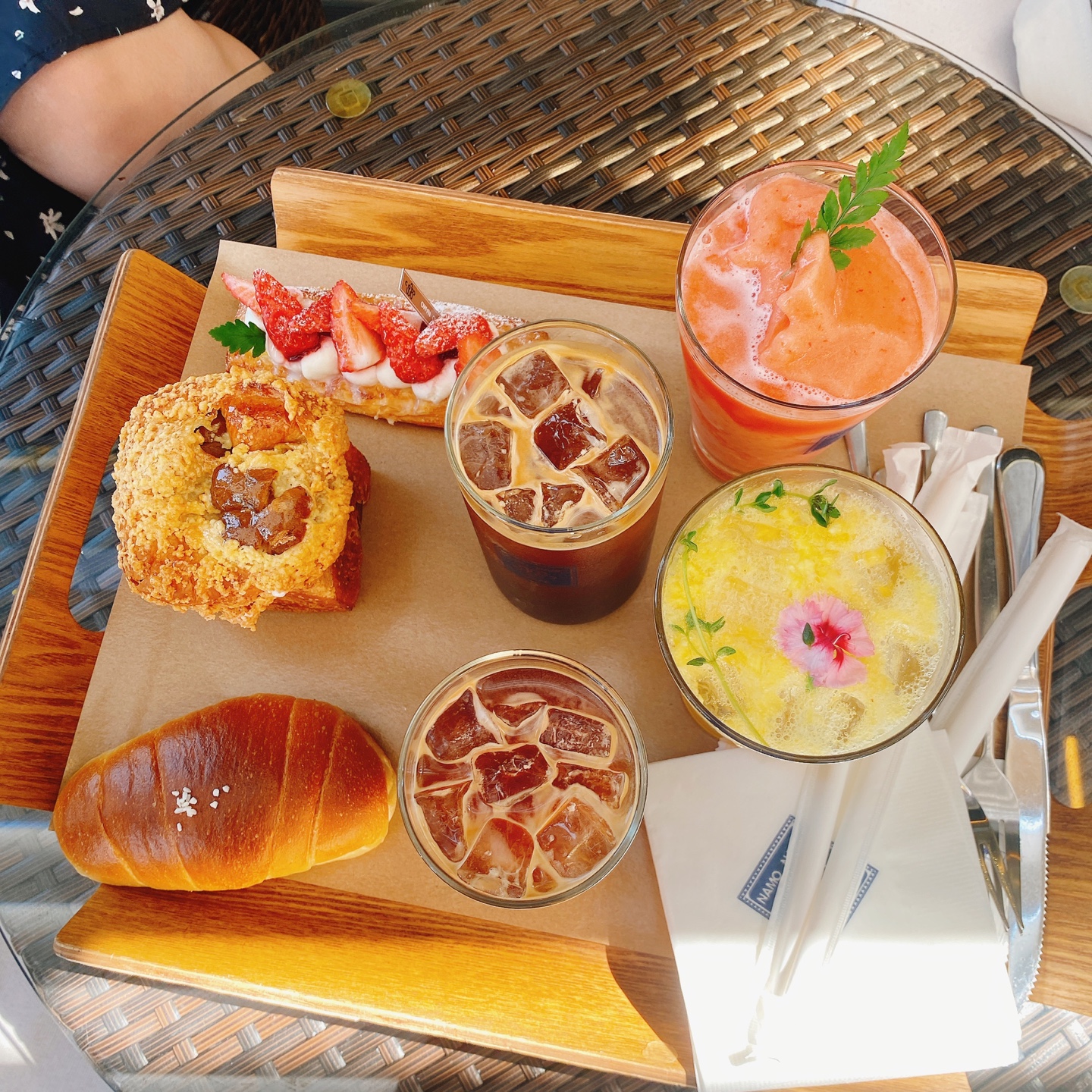 제주 도두 무지개 해안도로 도두봉 해수파크 포토존 비행기 제주공항근처 카페 나모나모베이커리