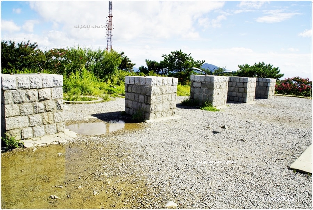 황령산 봉수대(荒嶺山烽燧臺)