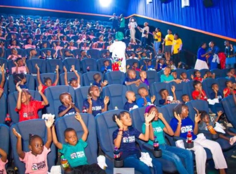 Overseas reviews and audience reactions