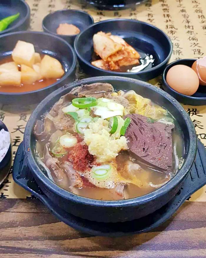 나혼자산다 마포 상암 제주식 선지 해장국 맛집
