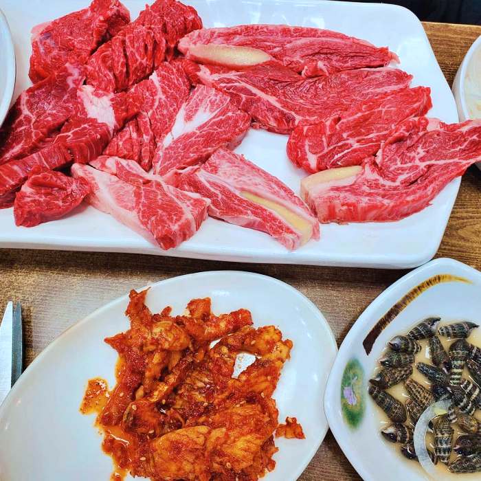 생생정보 충남 당진 한우 특수 부위 무한리필 훈제 목살 맛집