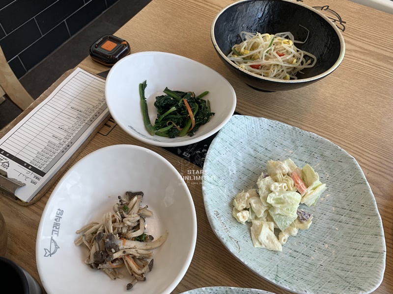 배곧신도시 고래식당 - 기본찬