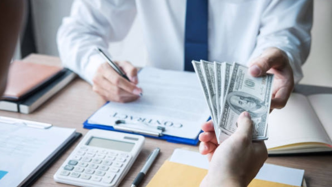 대출 계약을 상징하는 일러스트