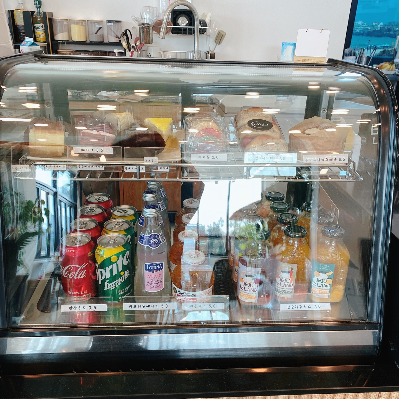 제주 곽지해수욕장 멜팟카페