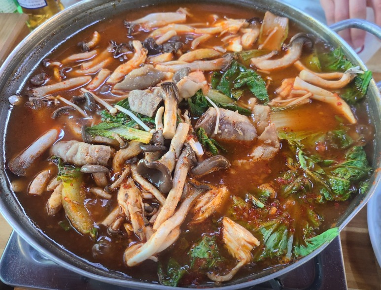 오늘n 버섯전골 포천 통나무집