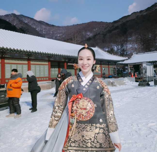 배우 한수연