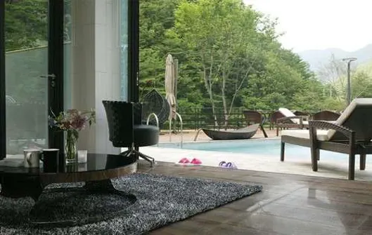 부티크풀빌라프레임하우스