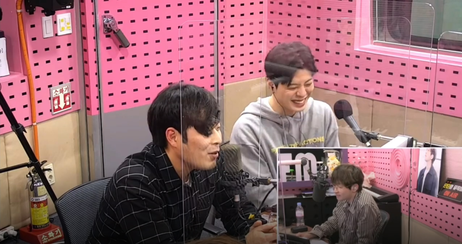 딘딘 라디오 최준