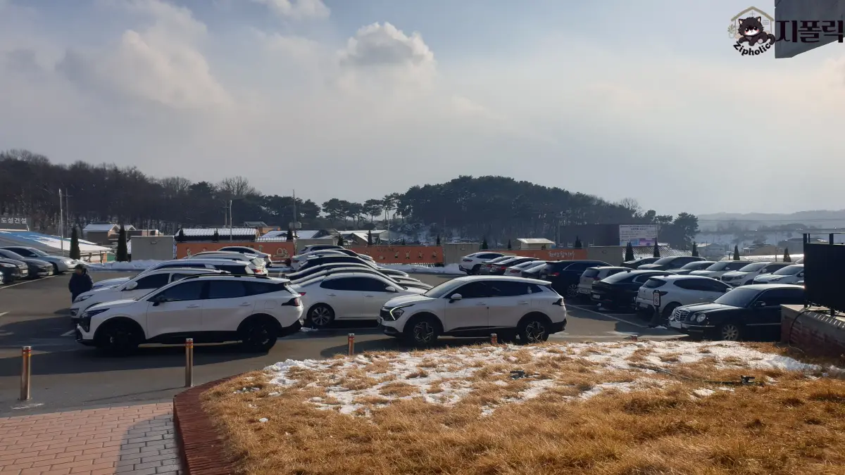 카페-포일드캐롯-주차장