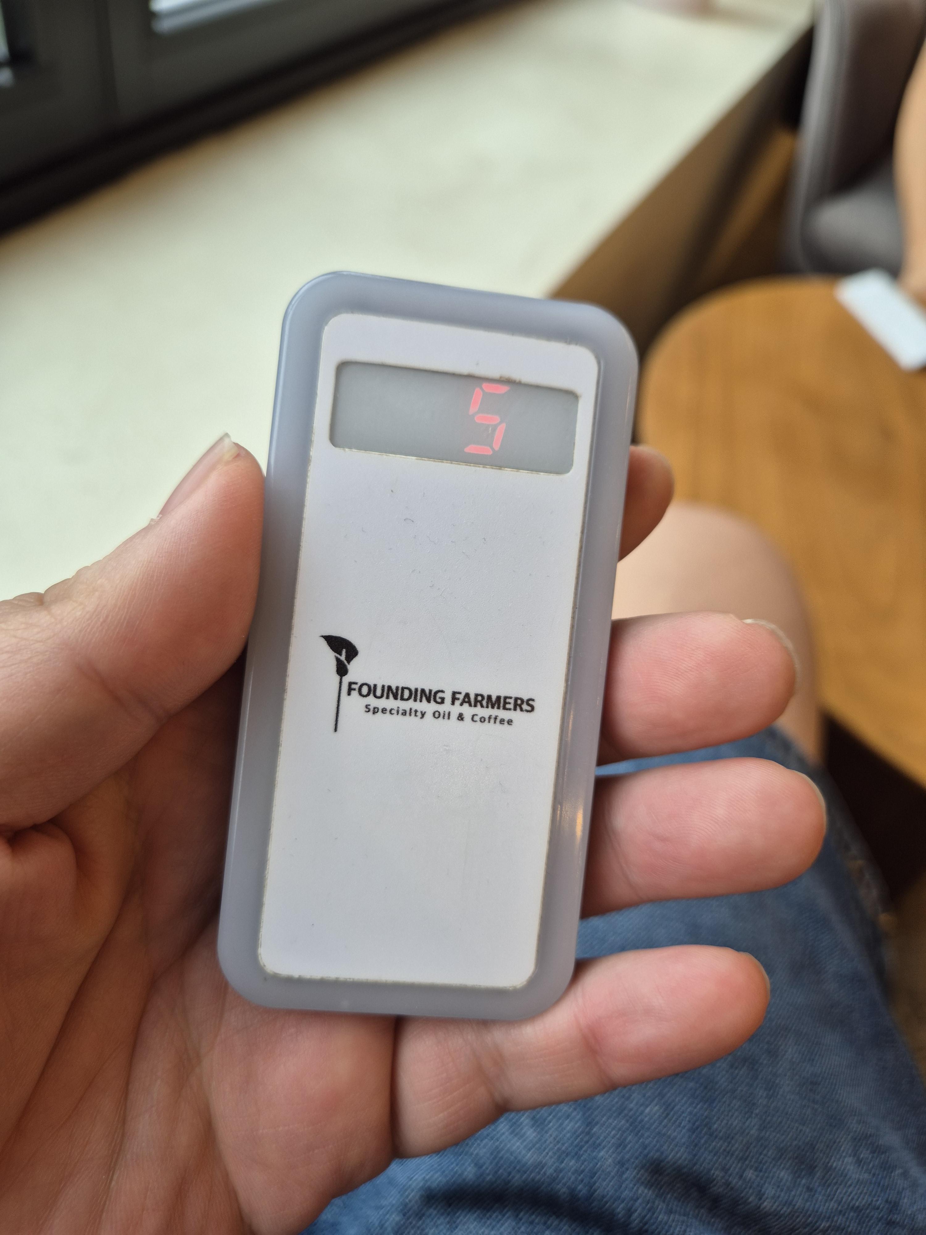 파운딩 파머스 진동벨