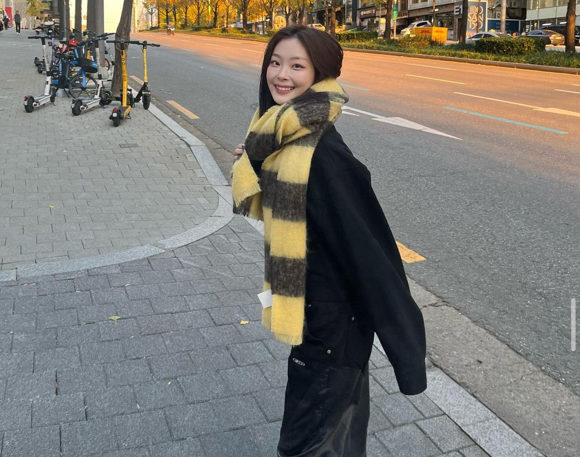 배우 최희진 사복