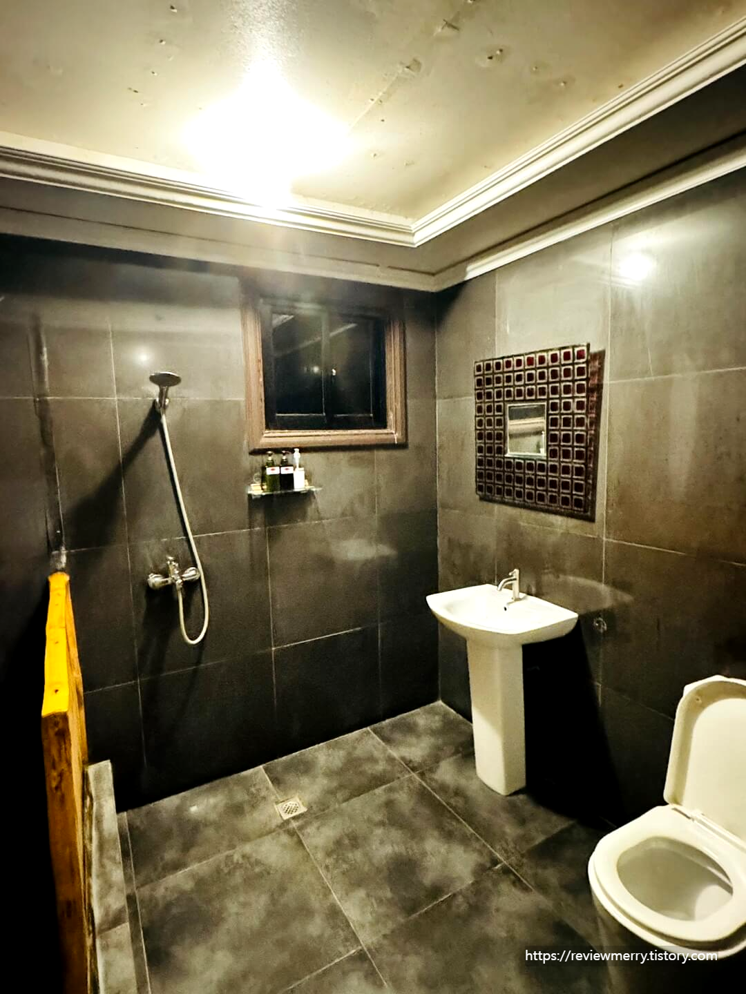 숙박실 샤워실