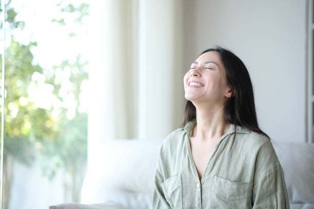 "Bật hay Tắt? 7 Mẹo Sử Dụng Điều Hòa Tiết Kiệm Điện Mùa Hè"