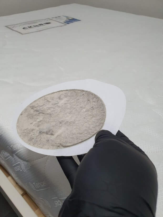 아직도 계속 사용하고 있다면 암&middot;생식기능 저하 유발&hellip;&amp;quot;침실서 당장 바꾸세요&amp;quot;