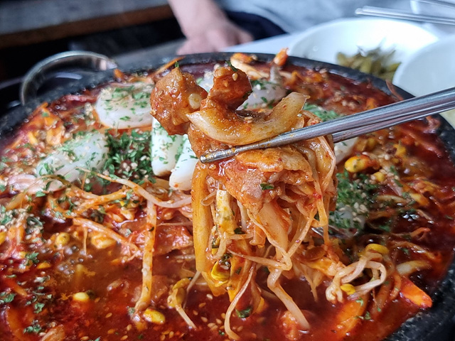 광주광역시 첨단 맛집 현지인 추천 광주여행 해이리 동서네낙지 제줏간 송고집 돌쇠네식육 어니스트식스티 라무진 무두 매운날 온천집