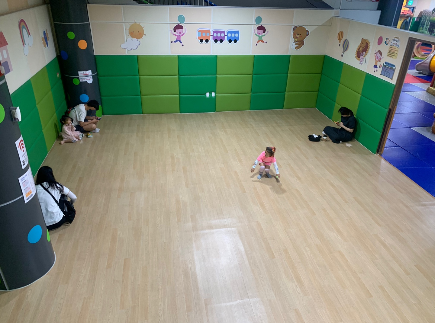 춘천꿈자람어린이공원 실내공원 1층 파티룸