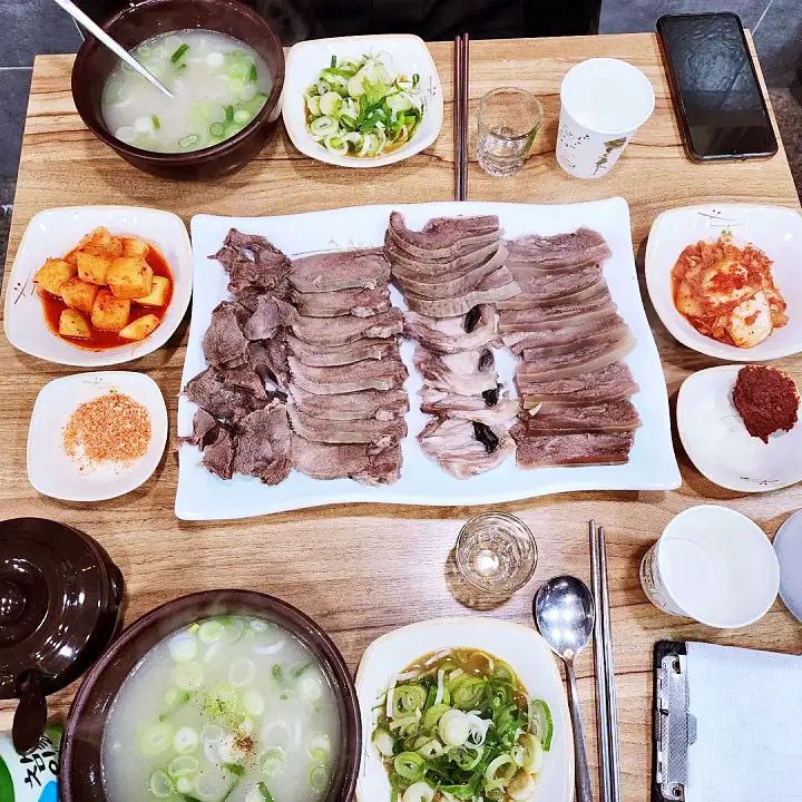 강릉 안목 가게 소머리국밥 신의 한 수 맛의 결정타 전국 택배 가능 소머리고기 순두부 국밥 맛집 추천