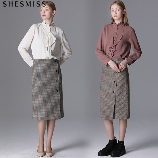 쉬즈미스 울소재 버튼 H라인 체크 스커트