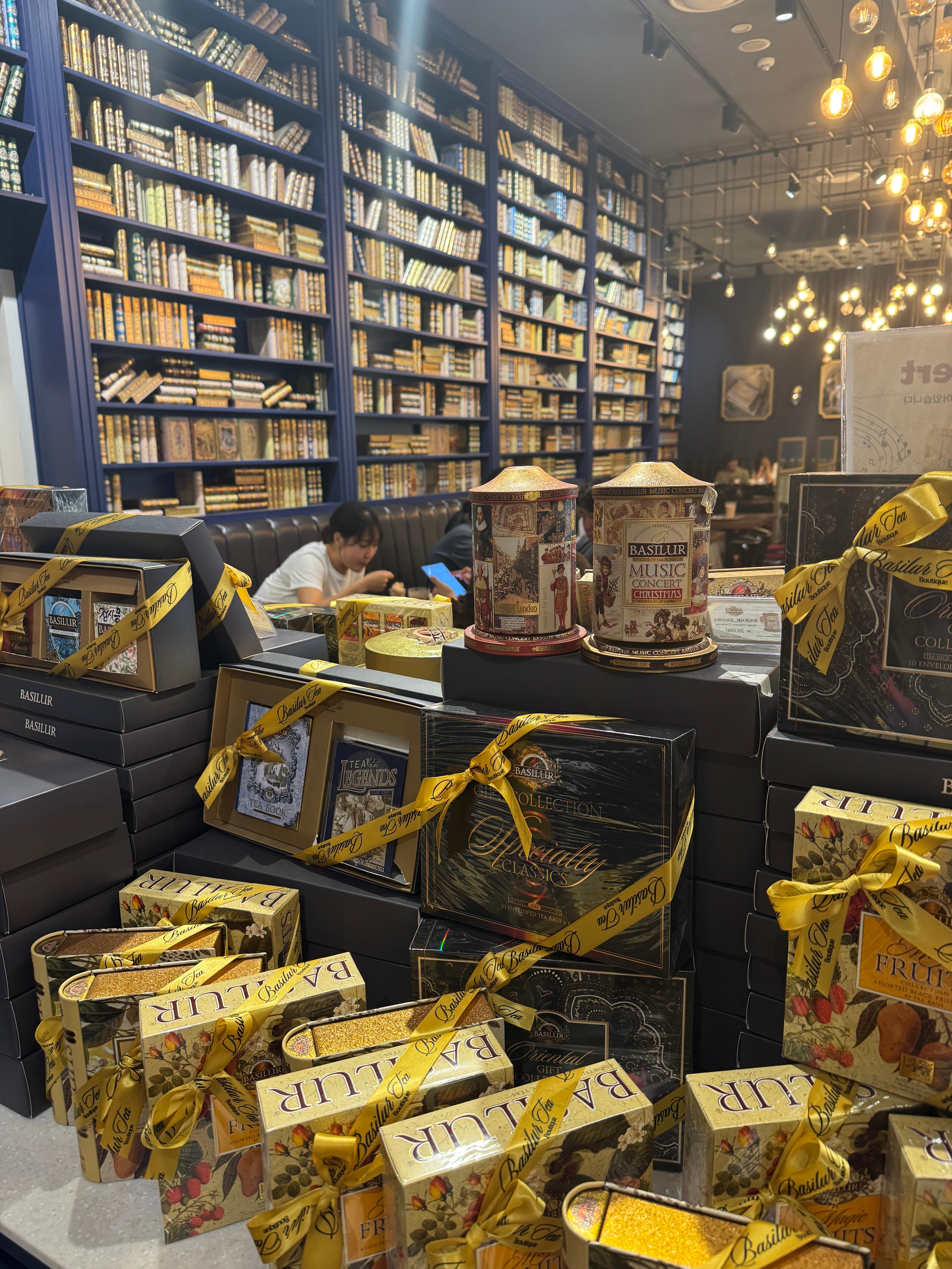 프리미엄 바실루르 세이론 홍차 선물 세트 &ndash; 골드 틴케이스 포장&amp;#44; 명절&middot;기념일 차 선물