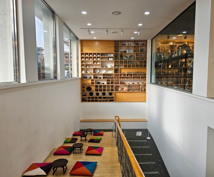 전통 휴게존 & 한식 도서관