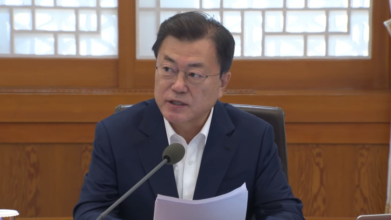 문재인 전 대통령, 불구속 기소 뇌물 혐의 핵심 쟁점