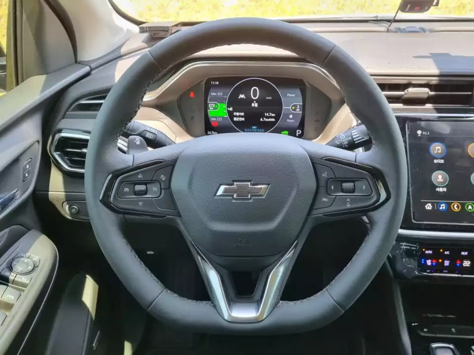 볼트 EUV의 운전대는 이렇습니다.