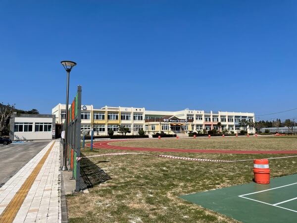 토산초등학교 
