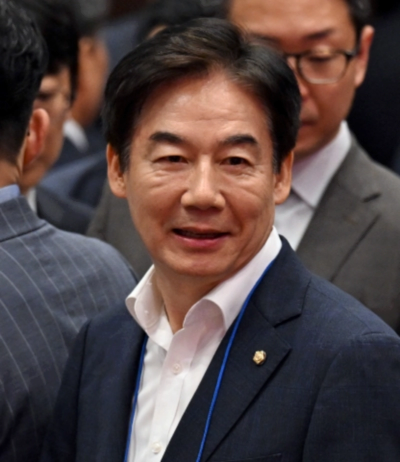 이용호 국회의원 프로필 나이 고향 학력 재산 경력 평가