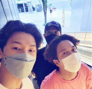 씨엔블루 사진